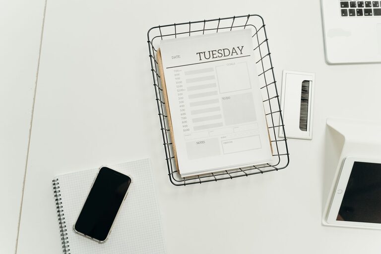 How to Keep Your Emails Under Control: Practical Tips for a Cleaner Inbox